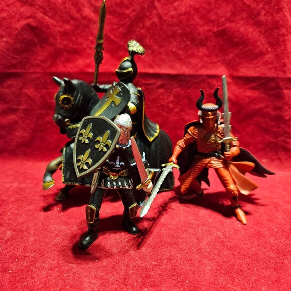 Schleich and Papo Knights - Picture 1 of 16